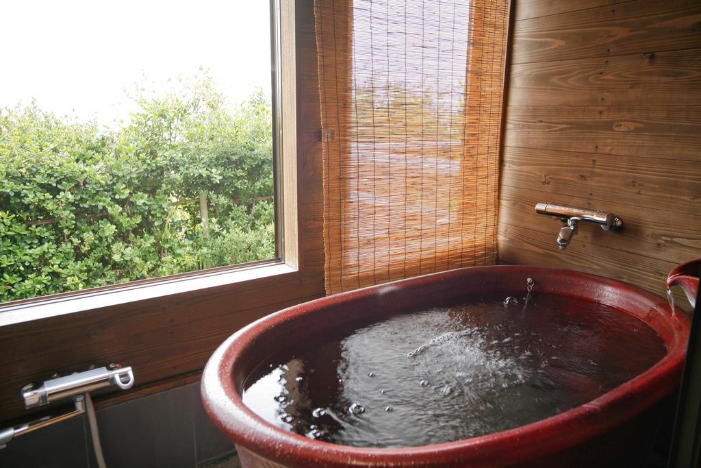Minatokan Hotel Kami  Екстериор снимка